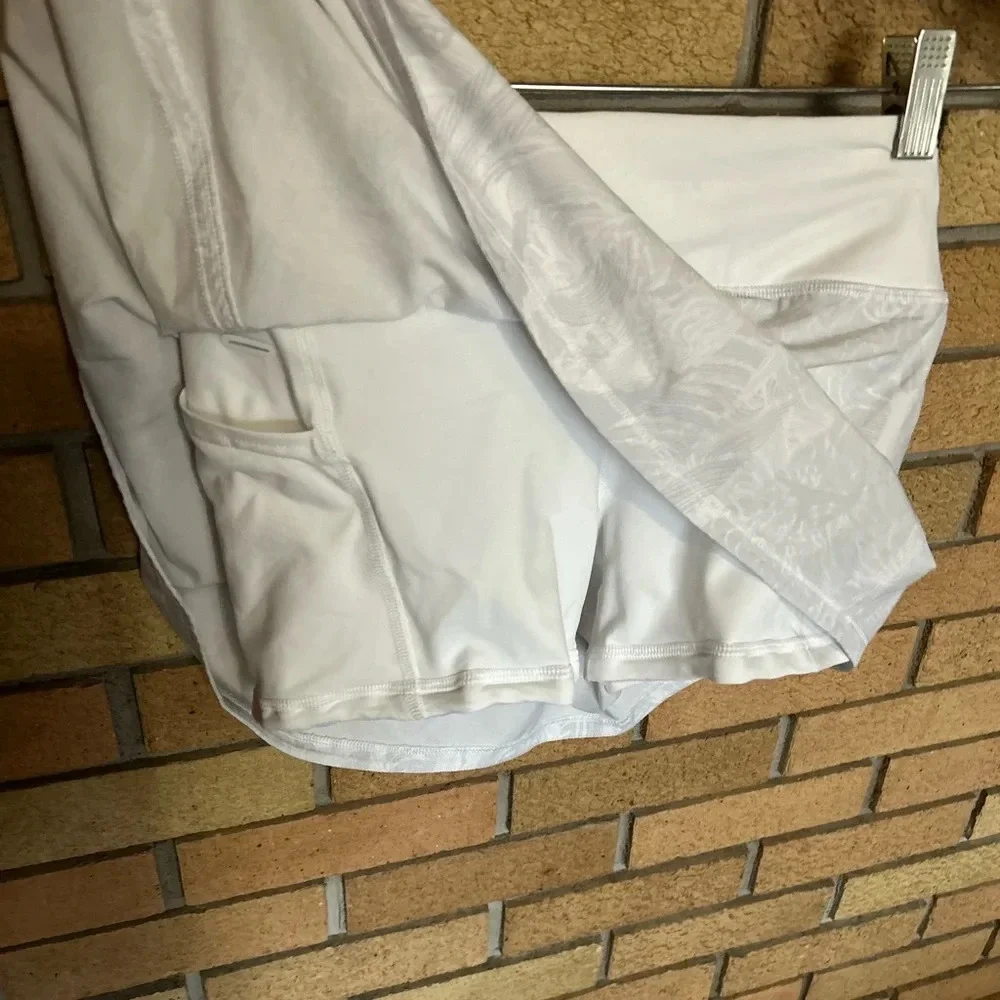 Lululemon Pace Rival Skirt (Regular) No Panels Eternal Wave White Size 4